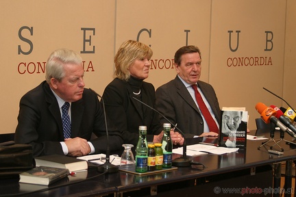 Gerhard Schröder - Entscheidungen (20061211 0042)